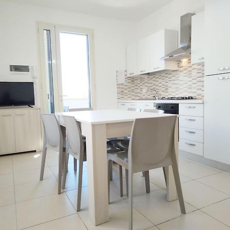 토레 산 지오반니 우겐토 App Girasole 1A 300 Metri Dal Mare In Salento 아파트 외부 사진