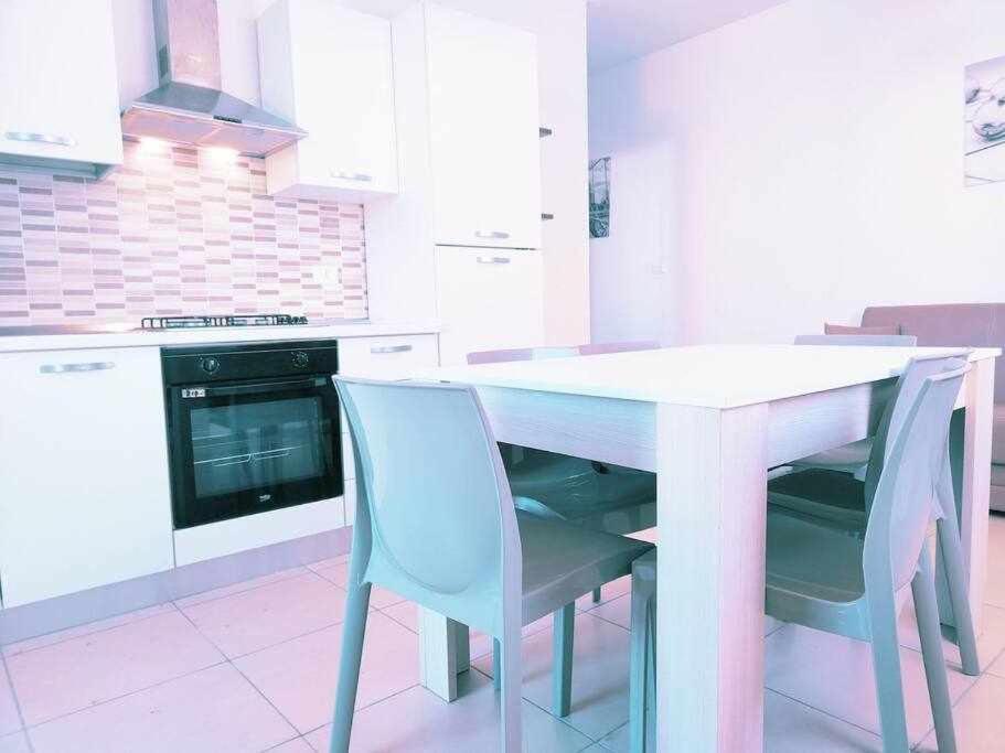 토레 산 지오반니 우겐토 App Girasole 1A 300 Metri Dal Mare In Salento 아파트 외부 사진