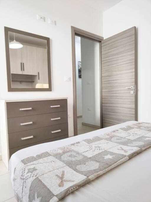 토레 산 지오반니 우겐토 App Girasole 1A 300 Metri Dal Mare In Salento 아파트 외부 사진